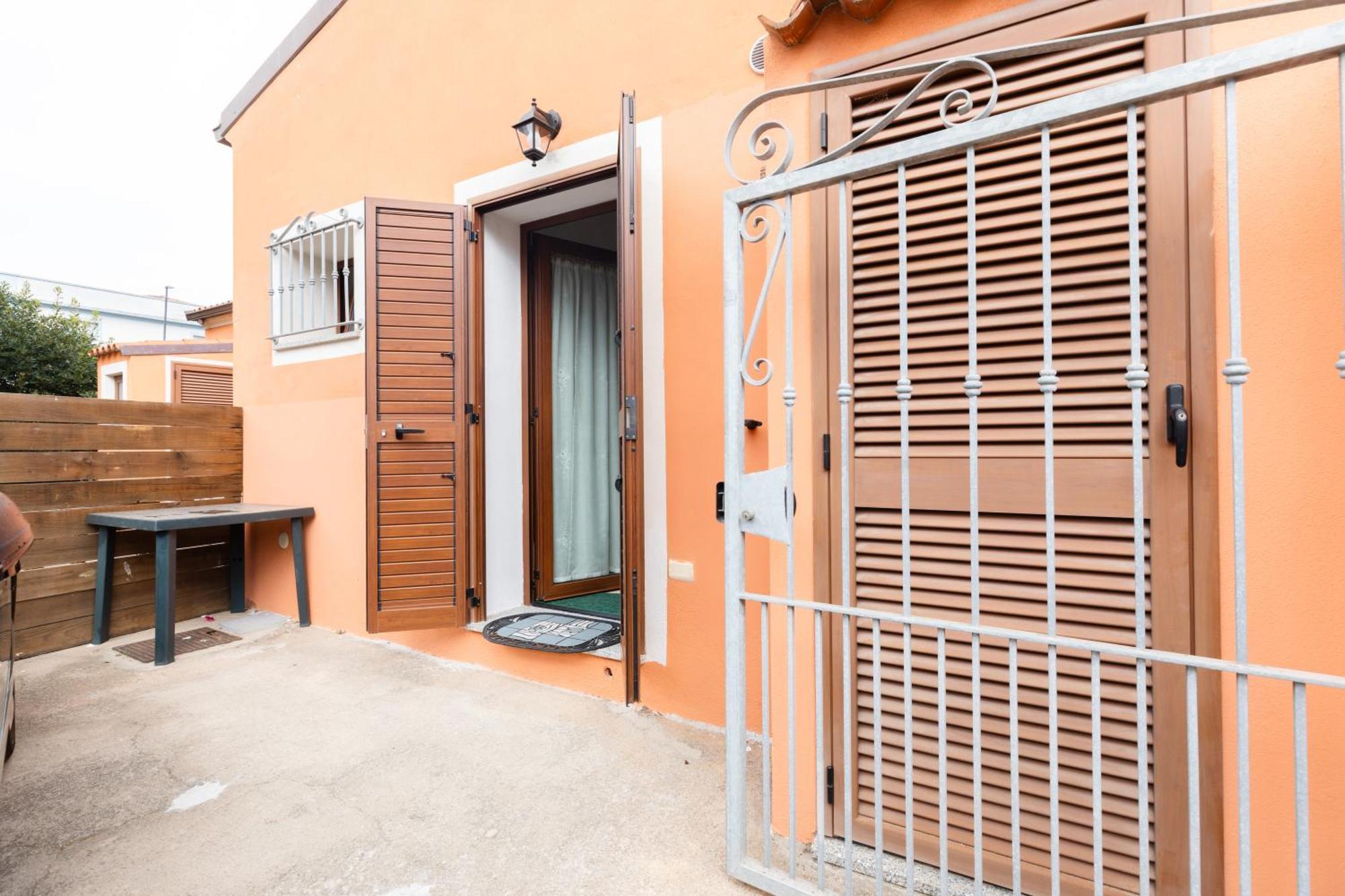Ad Apartment Olbia Bagian luar foto